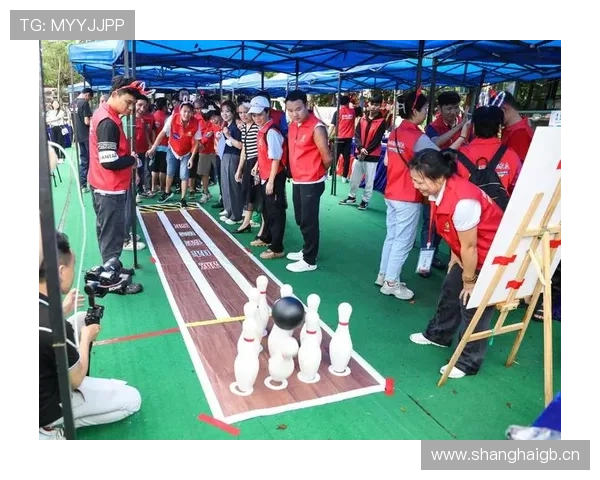 全面解析保龄球运动规则与基本技巧及新手入门实用指南全面介绍法